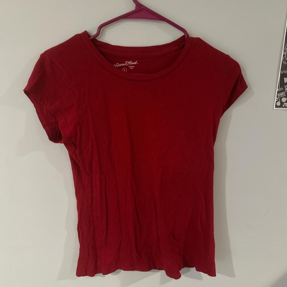 Universal Thread Red Fitted Short Sleeve Tee